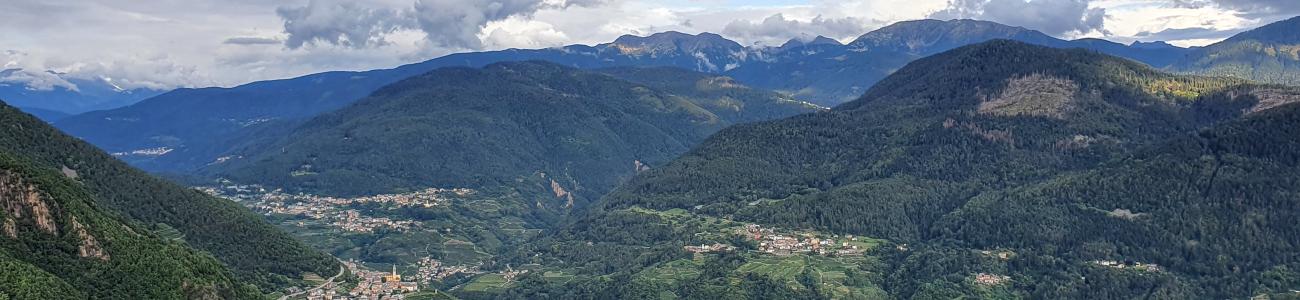 Il Piz de le Agole, balcone sulla valle